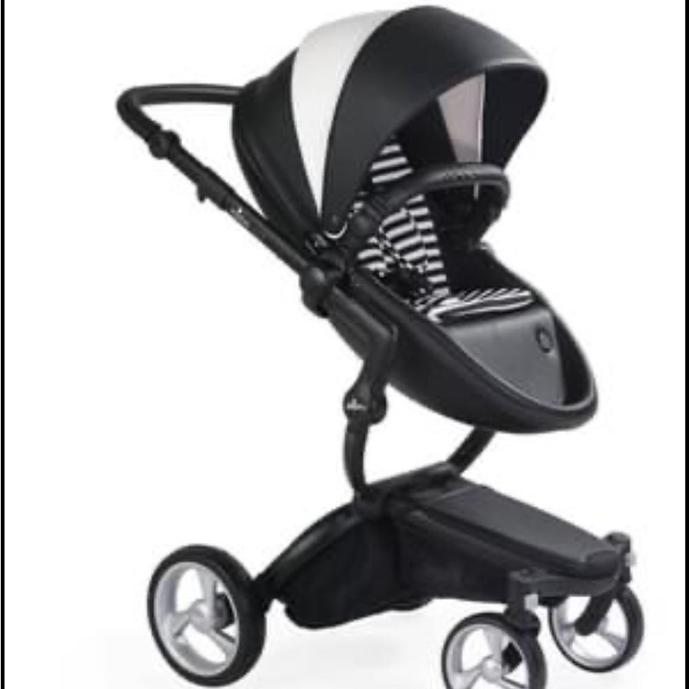 Mima xari black and white stroller